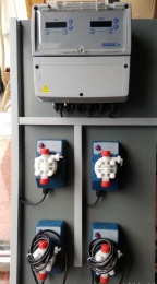 多參數(shù)檢測儀表可測PH，ORP，配加藥計量泵