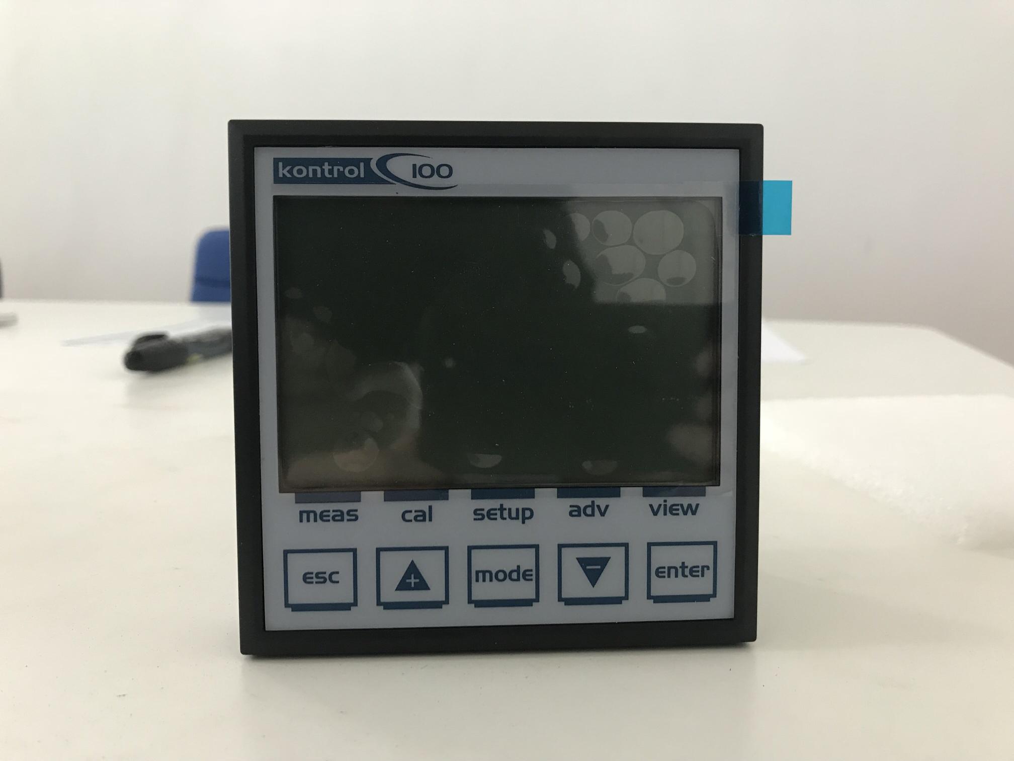 主板：圖像顯示128×64黑白，電源100-240Vac，50/60Hz，5W  外殼：尺寸144×144×42mm            材質ABS  防護等級IP65            兩路繼電器輸出，自動控制計量泵            兩路4-20mA電流輸出，數(shù)據(jù)可連接無線遠程            MODBUS RTU通訊協(xié)議 RS485 數(shù)據(jù)可上傳、無線遠程傳輸